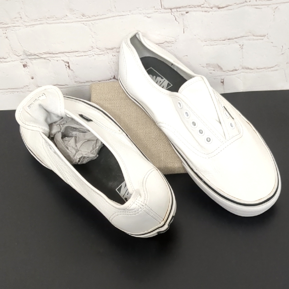 Vans "Off The Wall" Old School Classics White Leather Lace Up Shoes Size 10.5